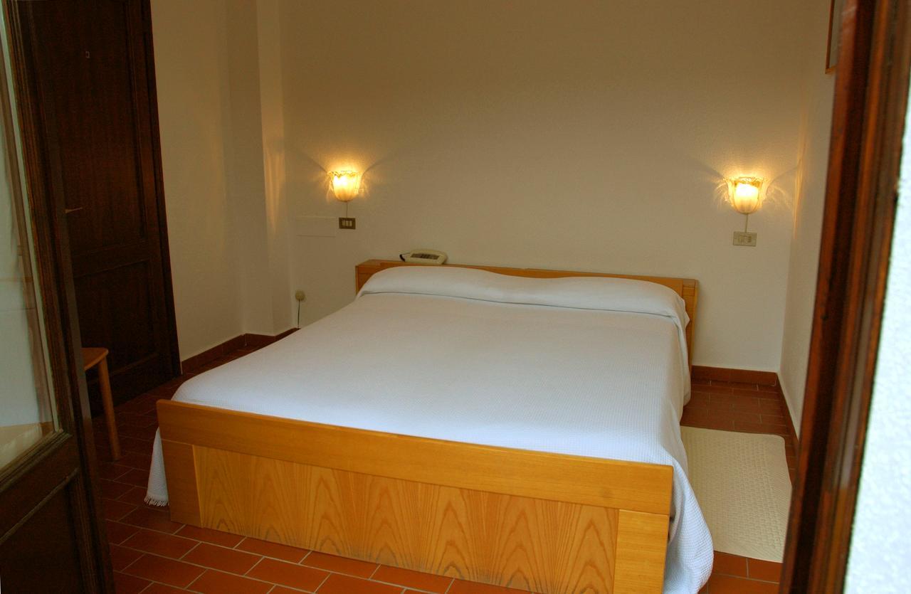Hotel Sonenga Менаджо Екстериор снимка